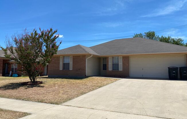 4004 Hitchrock Dr...Call LONGHORN PROPERTIES  at 254-526-0382