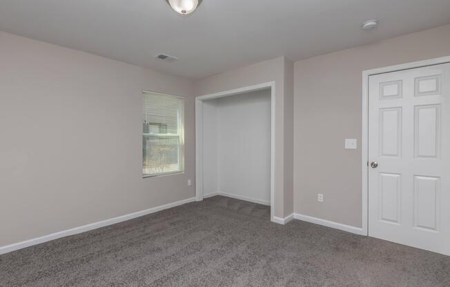 3 beds, 1 bath, $1,595