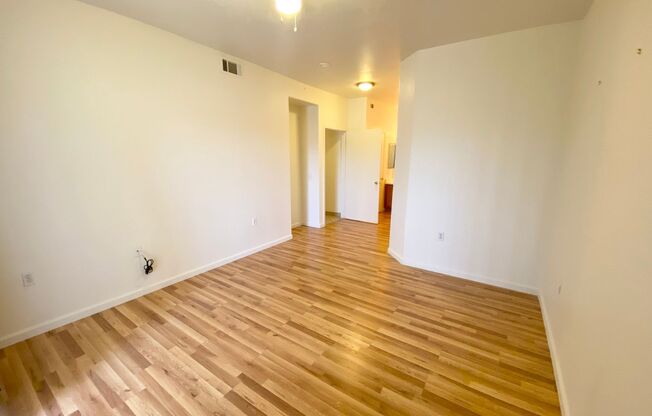 3 beds, 2 baths, $1,550, Unit UNIT 1127