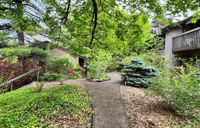 1 Bedroom Sylvan Heights Condo with Water, Sewer & Garbage Paid!