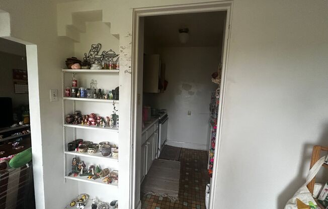 2 beds, 1 bath, $1,375, Unit 510