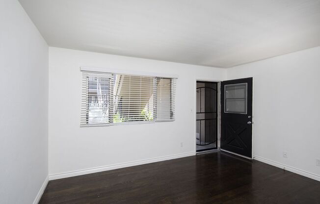 Talmadge Pacific Apartments