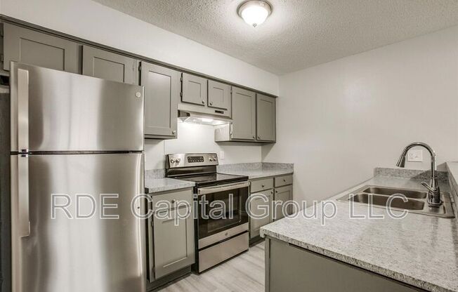 1939 CRANFORD DR