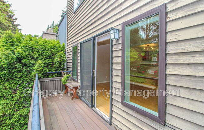 9828 NE 137 ST