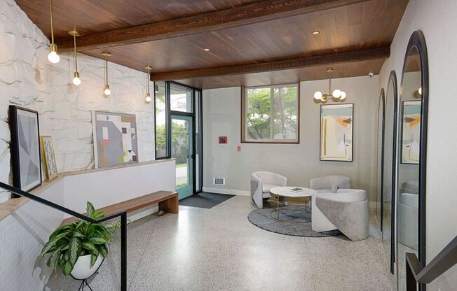 New Val Anne