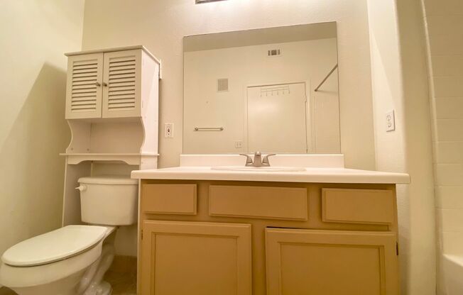 3 beds, 2 baths, $1,550, Unit UNIT 1127