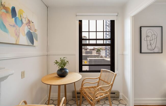 Studio, 1 bath, 372 sqft, $1,650, Unit 109