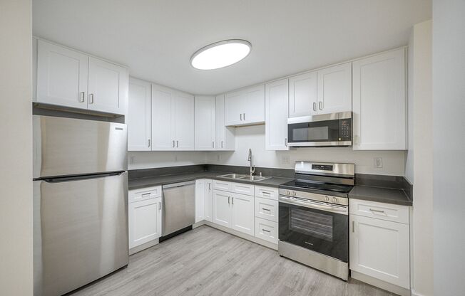 1 bed, 1 bath, 672 sqft, $2,295, Unit #51 - 1X1 672 SQ FT PENTHOSUE