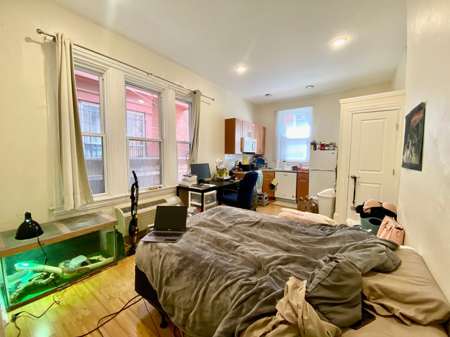 2304-08 Locust Street