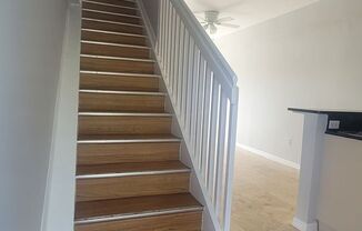 1421 SW 3 ST