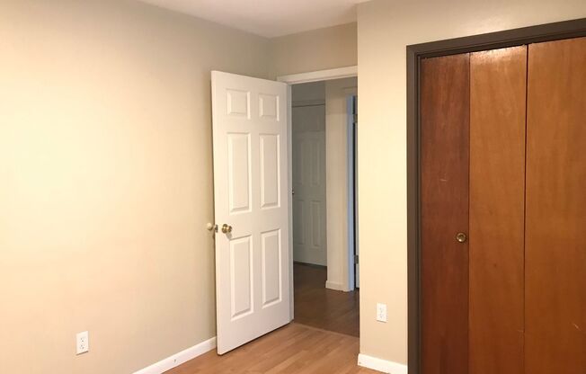 3 beds, 1 bath, $1,050