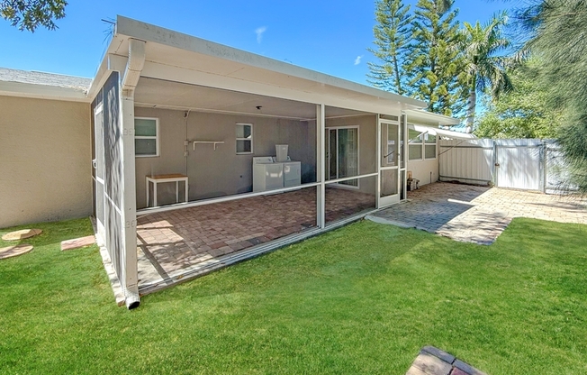 429 MORGAN CIR S