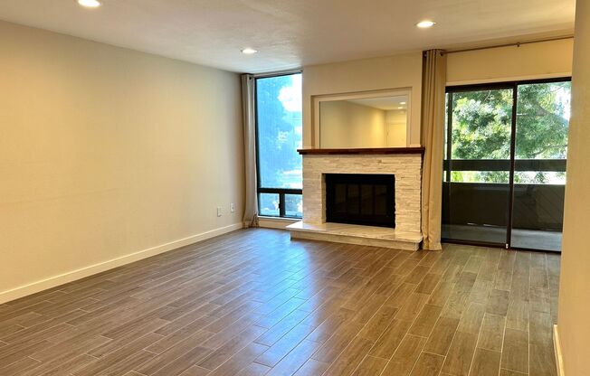 1 bed, 1 bath, $3,200, Unit # 116