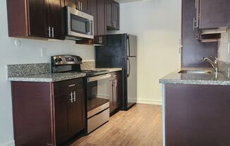 2 beds, 1 bath, 780 sqft, $1,995, Unit Unit 15