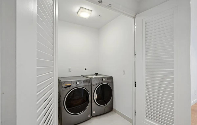 269 W 87 ST