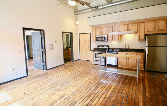 1 bed, 1 bath, 591 sqft, $1,450, Unit APT 305