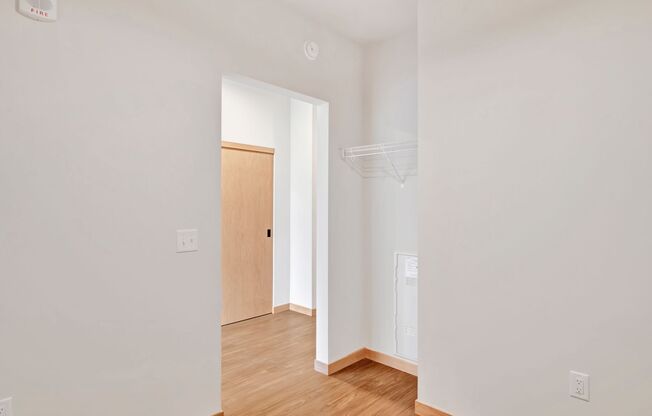 Studio, 1 bath, 500 sqft, $1,400, Unit 208