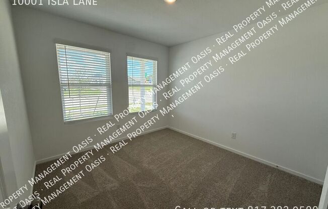 10001 ISLA LN