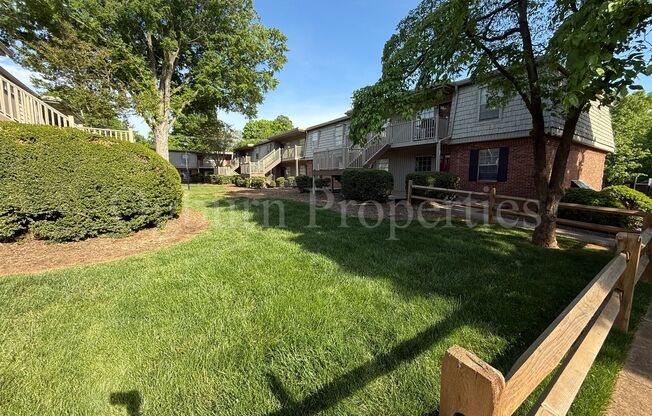 3818-E Country Club Rd-2BR/1BA-APT!!