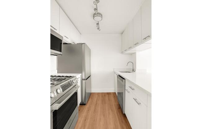 1 bed, 1 bath, 650 sqft, $5,000, Unit 26D