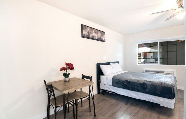 Studio, 1 bath, 127 sqft, $1,295, Unit 101