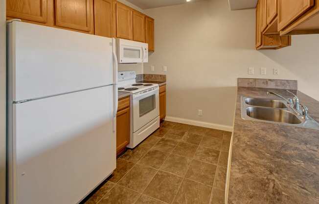 Confluence at Harvest Hills Kitchen Apartments for rent in Williston, ND