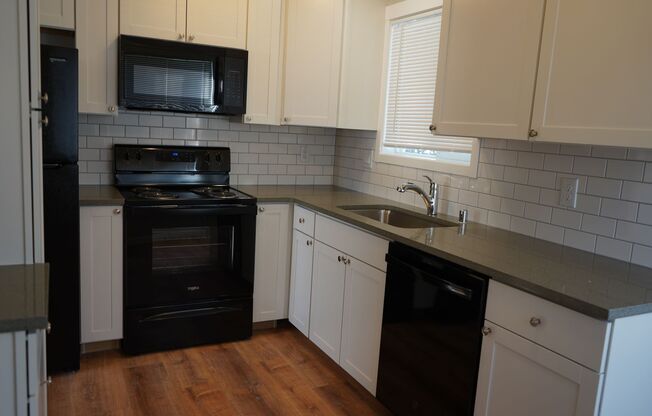Completedf Remodeled 2 Bedroom Duplex for Lease in Vancouver - 3000 "O" Street