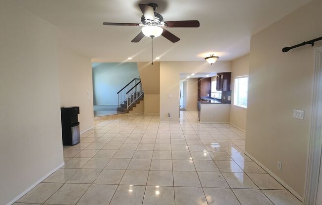 Amazing 2 story 4 bedroom home in Simi Valley with easy convenience to the freeway!