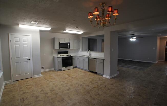 21023 RIVERSIDE RDG LN