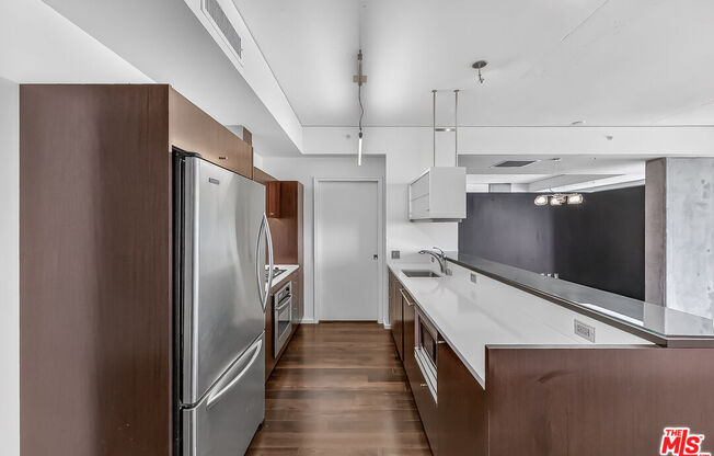 1 bed, 2 baths, 1,390 sqft, $789,000, Unit 1707