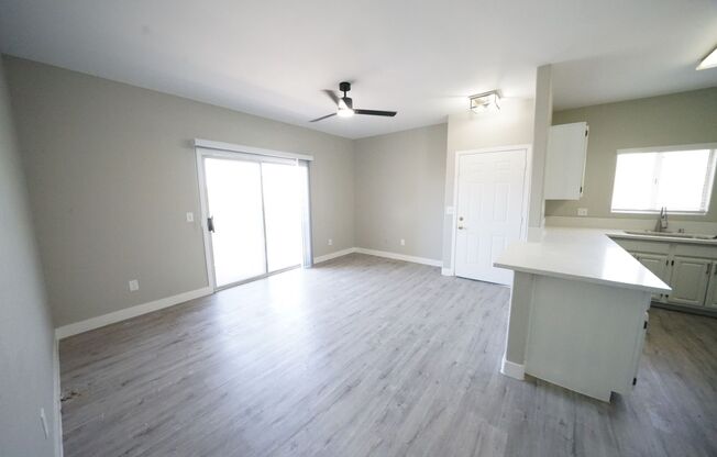 2 beds, 2 baths, $1,395, Unit Building 7 -Clark County-