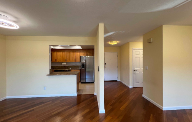 800 SEA SPRAY LN