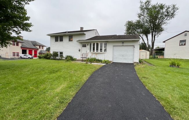 Bensalem 3 bedroom 1 bath + Basement near Parx and Street Rd