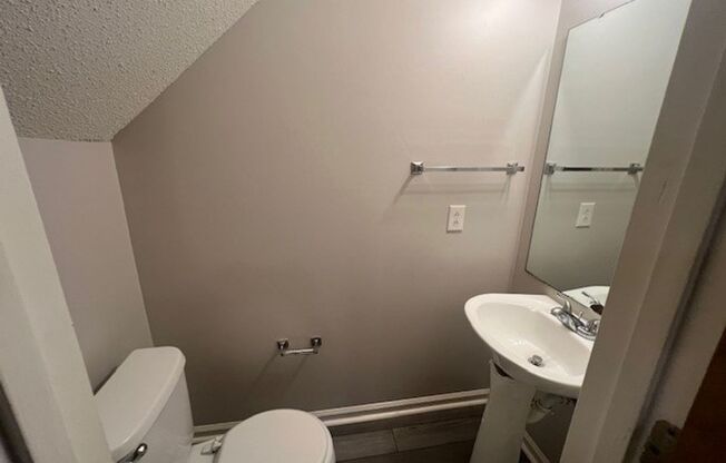 Neighborhood Pool! North Raleigh Location! Lots of Closet Space!
