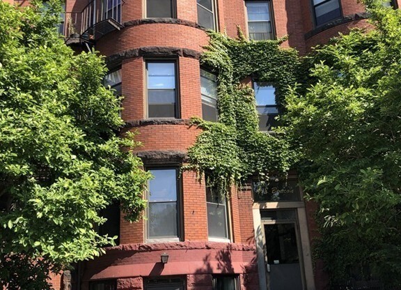 918 BEACON ST