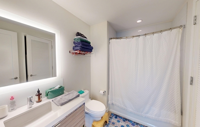 2 beds, 2 baths, 1,148 sqft, $8,400, Unit 23B