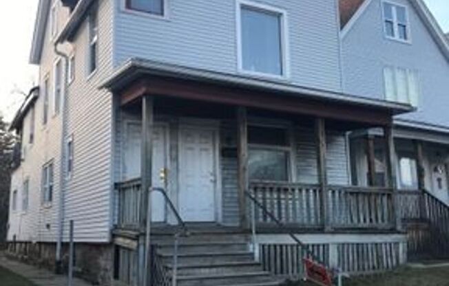 2943-45 N Holton St