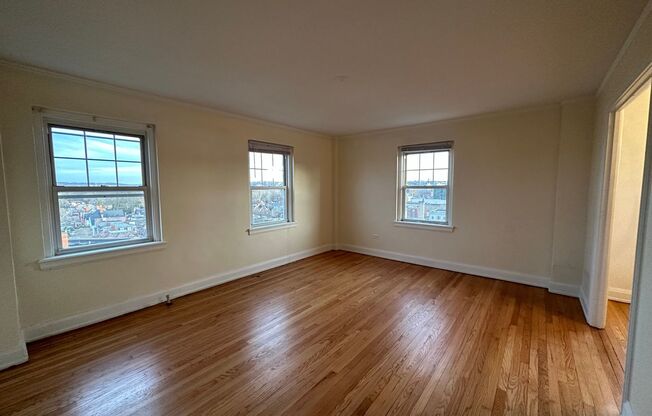 1 bed, 1 bath, 617 sqft, $1,850, Unit Wellington 902