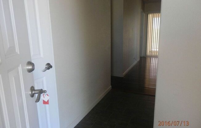 3 beds, 2 baths, $1,700