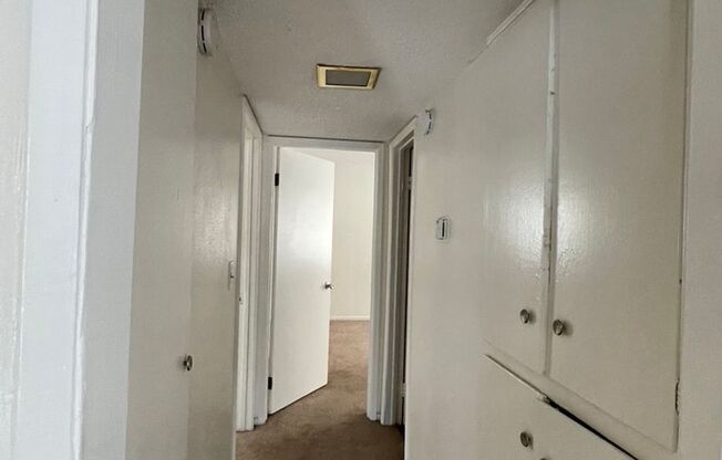 2 beds, 2 baths, $4,000, Unit 1