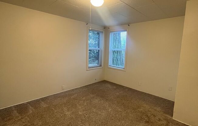 2 beds, 1 bath, $1,495