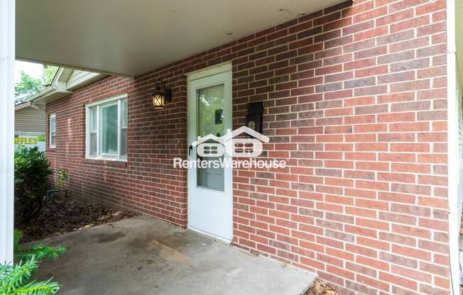 1822 S NORTHERN BLVD
