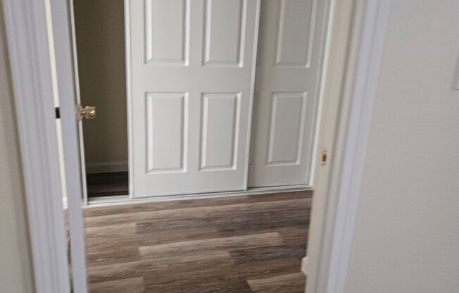 Enjoy First Month's Rent Free and a $799 Security Deposit – On Approved Credit (OAC). EXPIRES 11.30.2025