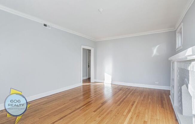 Vintage Hyde Park Apts!