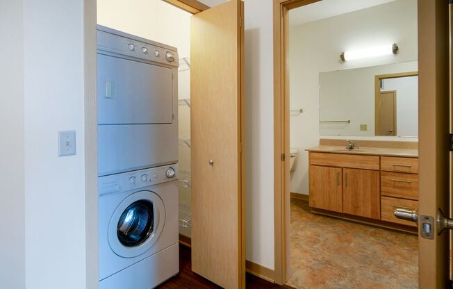 1 bed, 1 bath, 765 sqft, $1,195, Unit 8119-204
