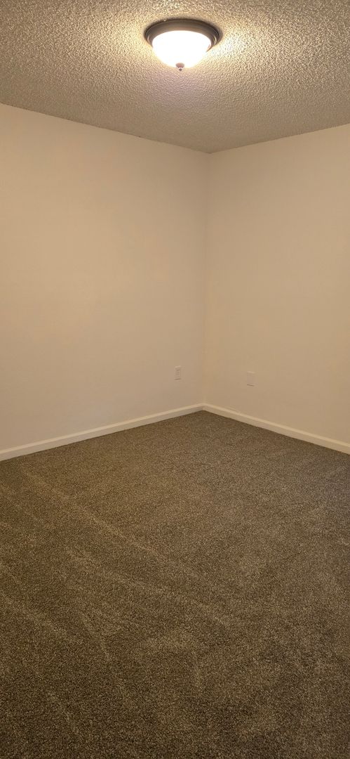 2 beds, 2 baths, $1,295, Unit # 167