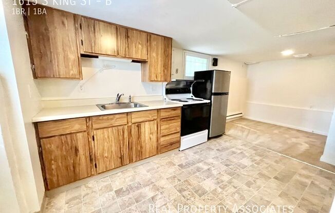 1615 S King St