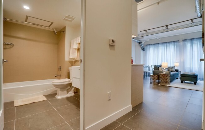 1 bed, 1 bath, 655 sqft, $1,800, Unit M06