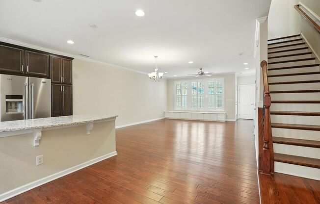 ABSOLUTELY GEORGOUS 2 STORY TOWNHOUSE IN CARY