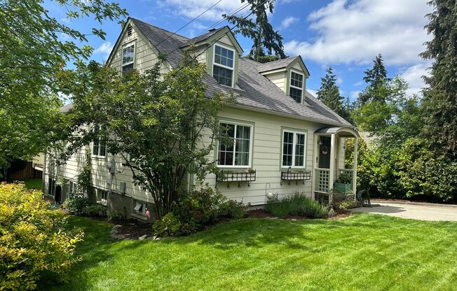 Briercrest ~ North Seattle Home